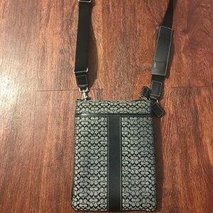 Coach Cross Body Purse/Bag
